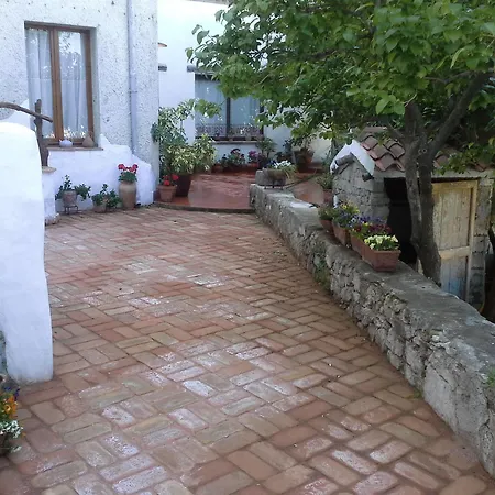 Corte San Lussorio 3* Ольена