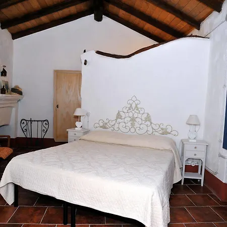 Bed & Breakfast Corte San Lussorio Oliena